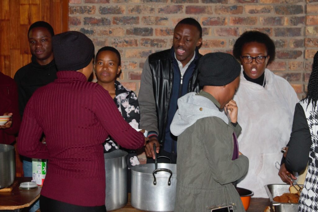people serving food